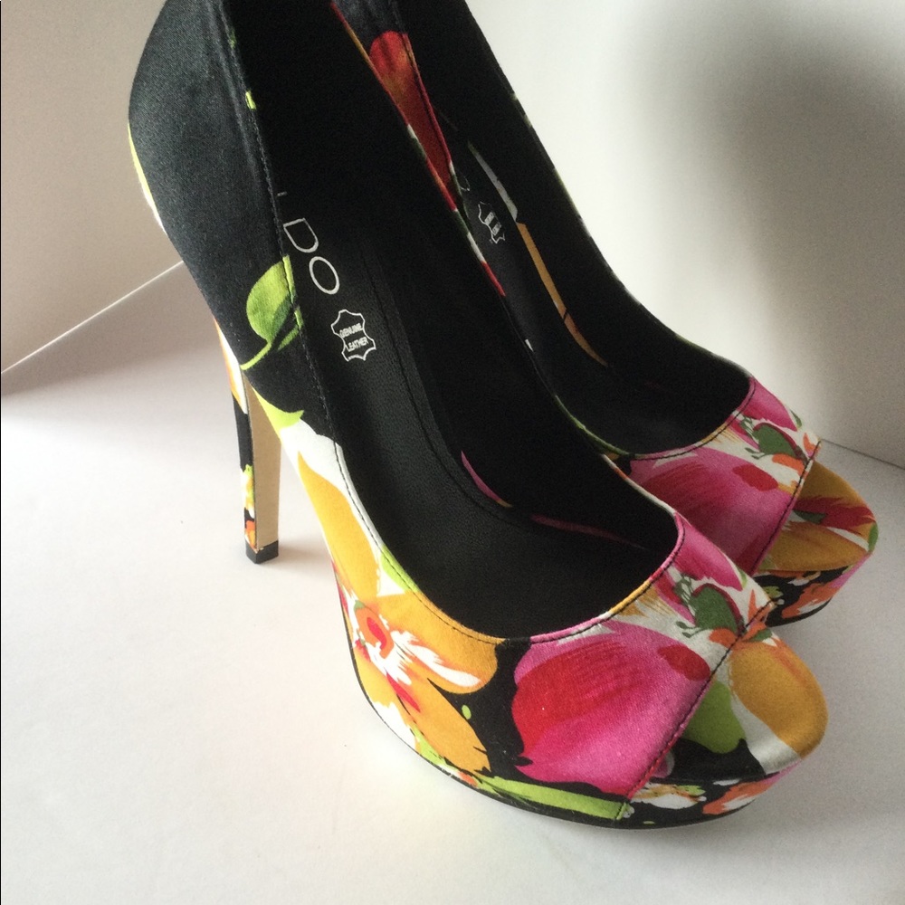 Aldo size 37 platform heels floral genuine leather - Picture 7 of 9